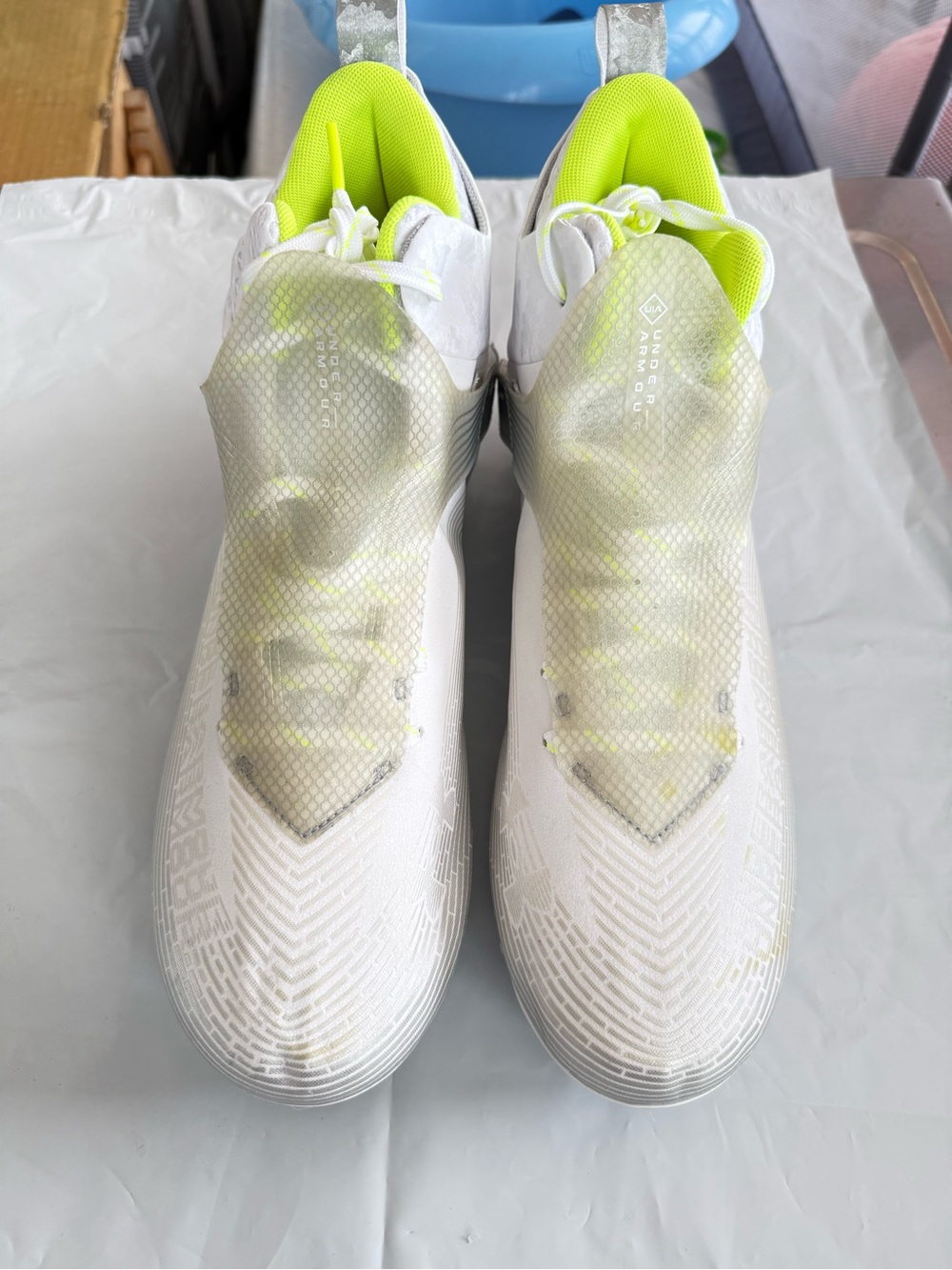 “SIZE 14” MENS UA Football Cleats Highlight Hammer MC White/Silver/Neon Green